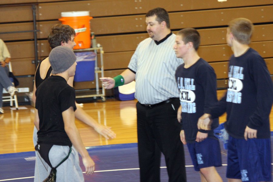 BHS Wrestling vs D Bell 13 Nov 08  001