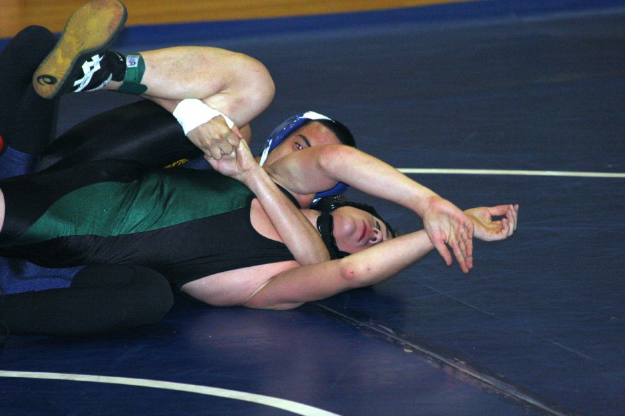 BHS Wrestling vs D Bell 13 Nov 08  024